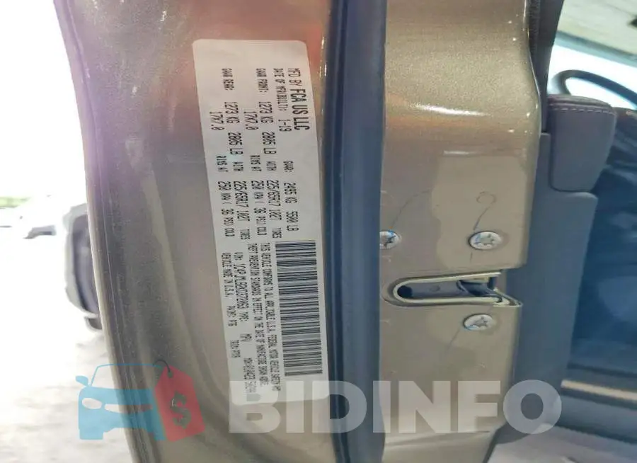 1C4PJMLB2KD372063 Photo# 13