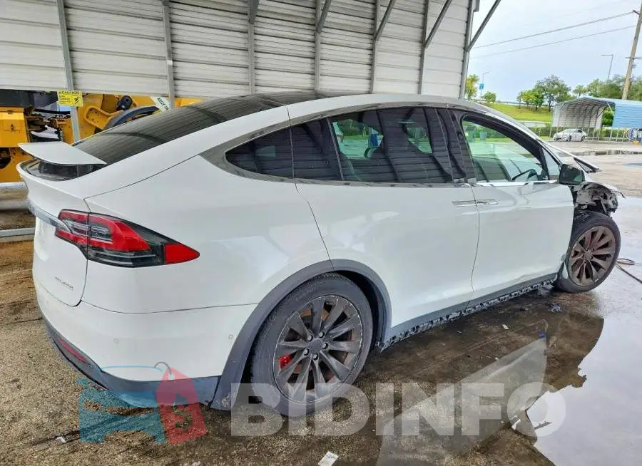 5YJXCBE45MF325375 Photo# 3