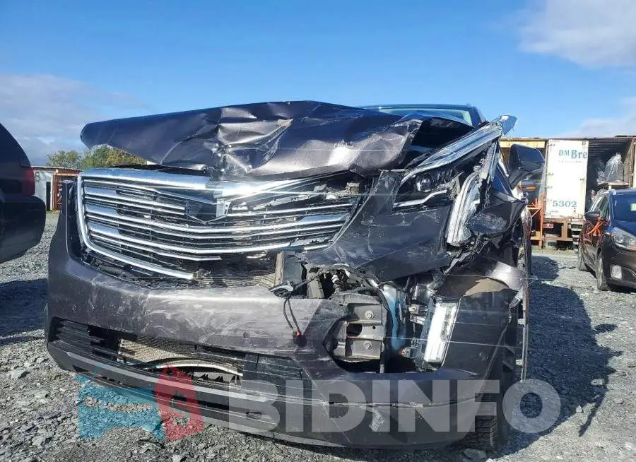 1GYKNFRS7JZ164113 Photo# 13