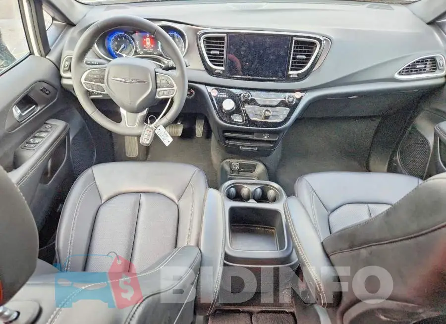 2C4RC1BG2TR182616 Photo# 8