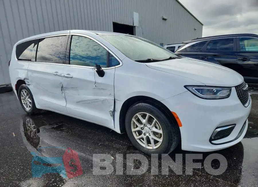 2C4RC1BG2TR182616 Photo# 4