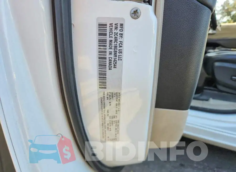2C4RC1BG8NR142544 Photo# 13