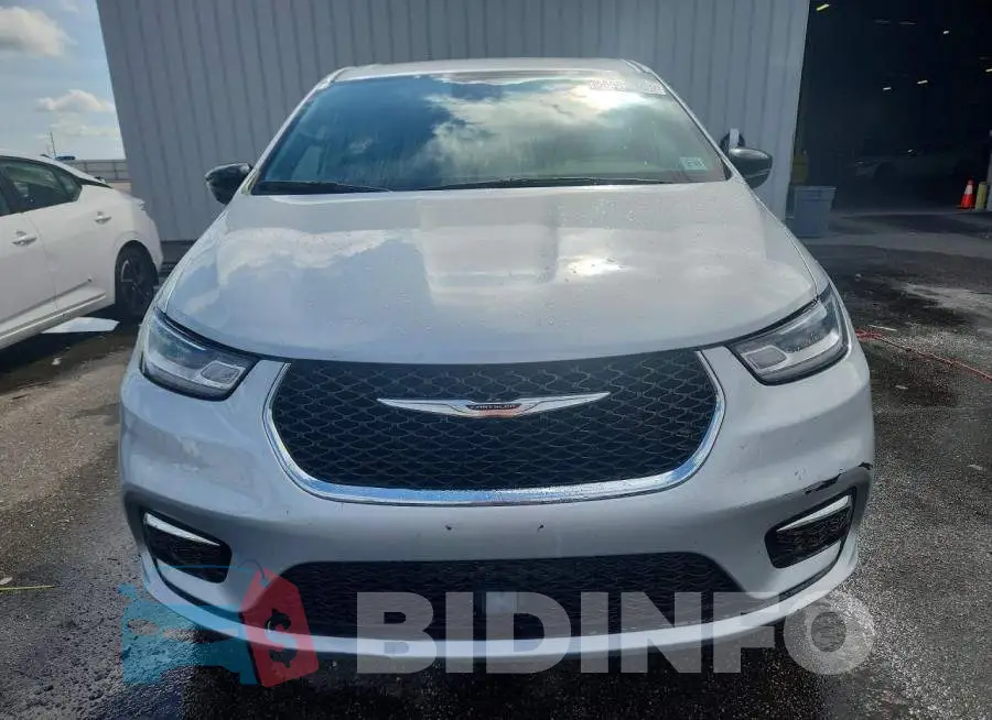 2C4RC1BGXTR235644 Photo# 5