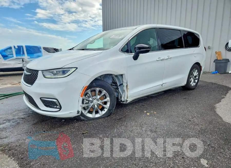 2C4RC1GG9TR263072 Photo# 1