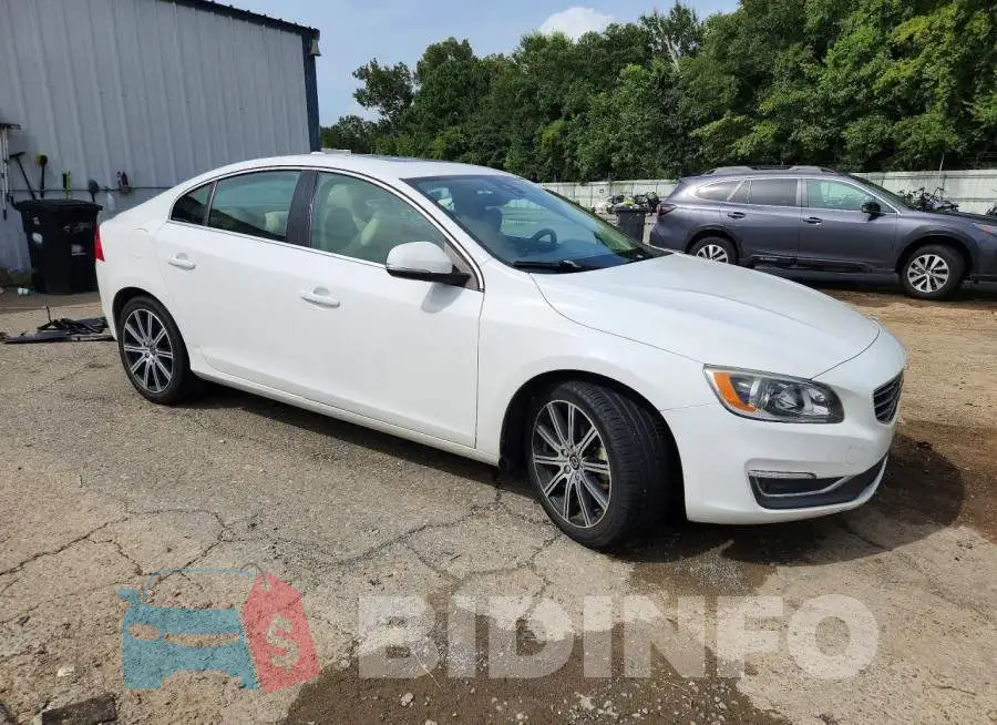 LYV402HK9HB132692 Photo# 4