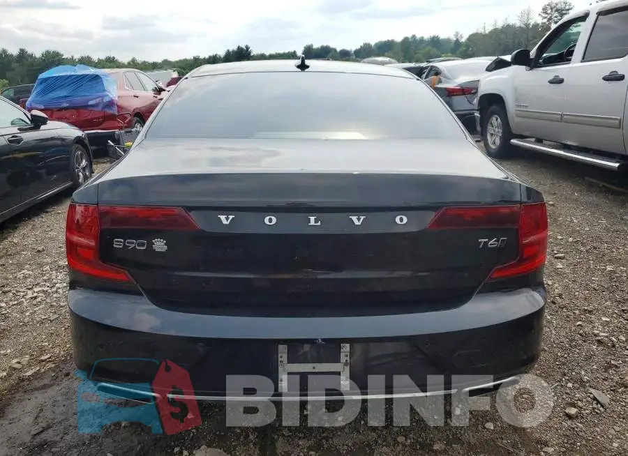 YV1A22MK5H1015776 Photo# 6