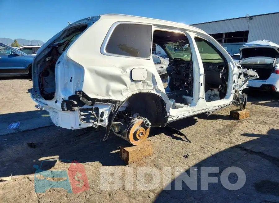 YV4062PFXT1429744 Photo# 3