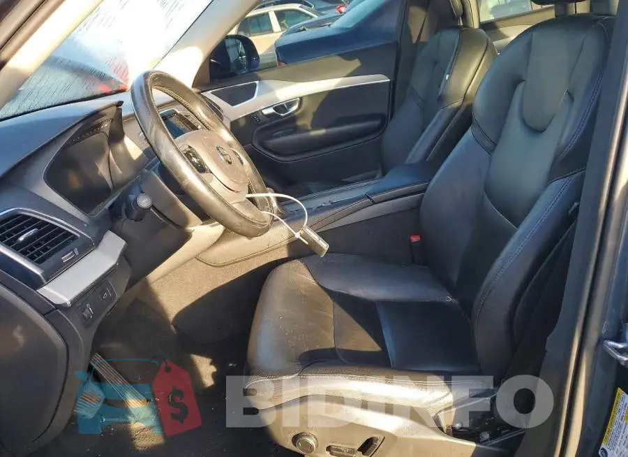 YV4102PK7M1745252 Photo# 7
