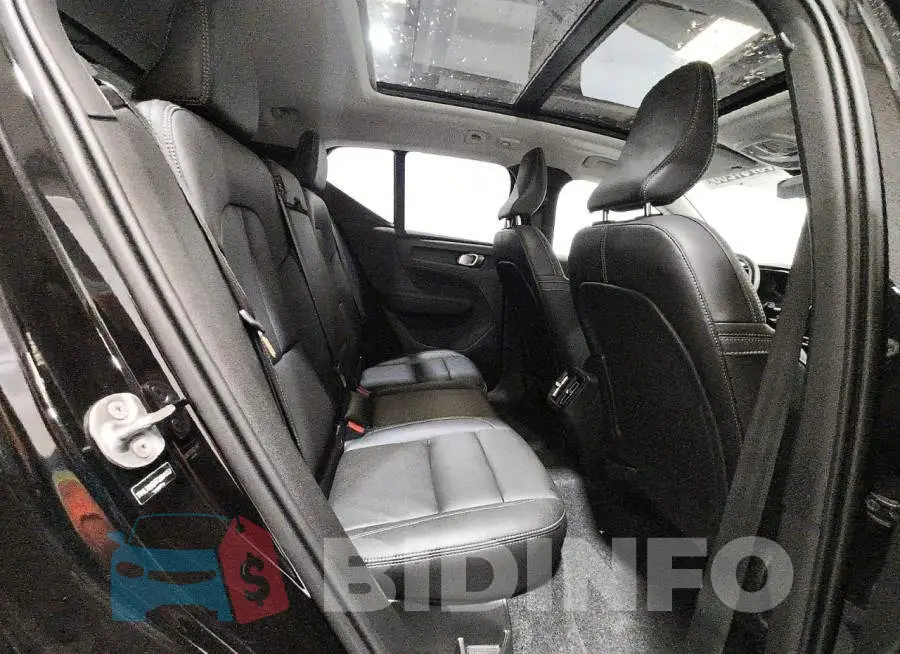 YV4L12UC6T2804657 Photo# 11