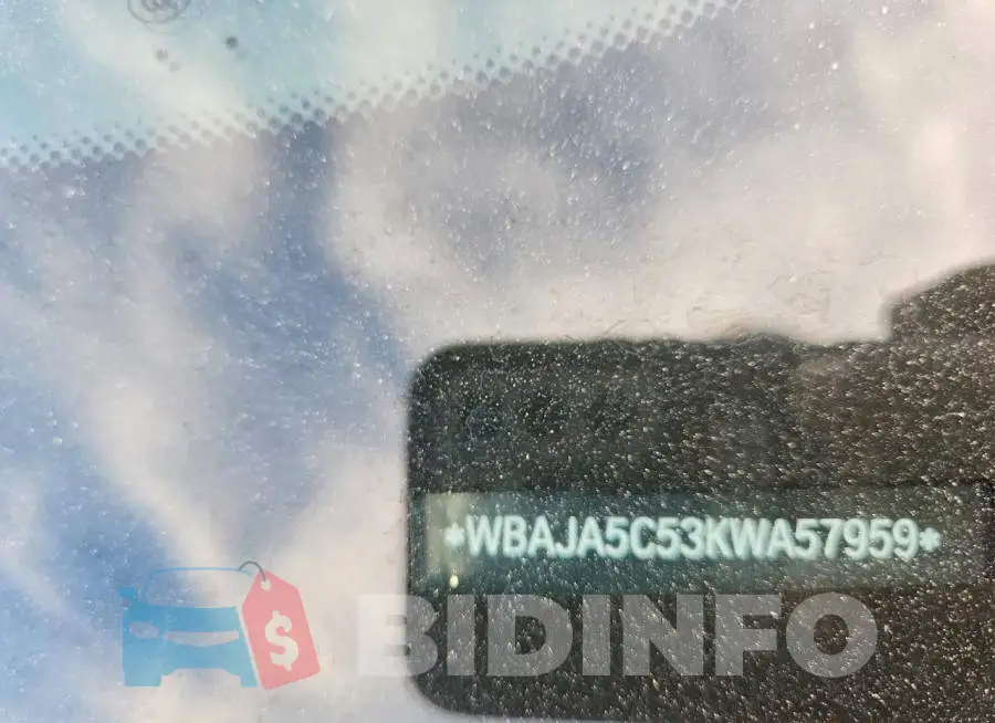 WBAJA5C53KWA57959 Photo# 12