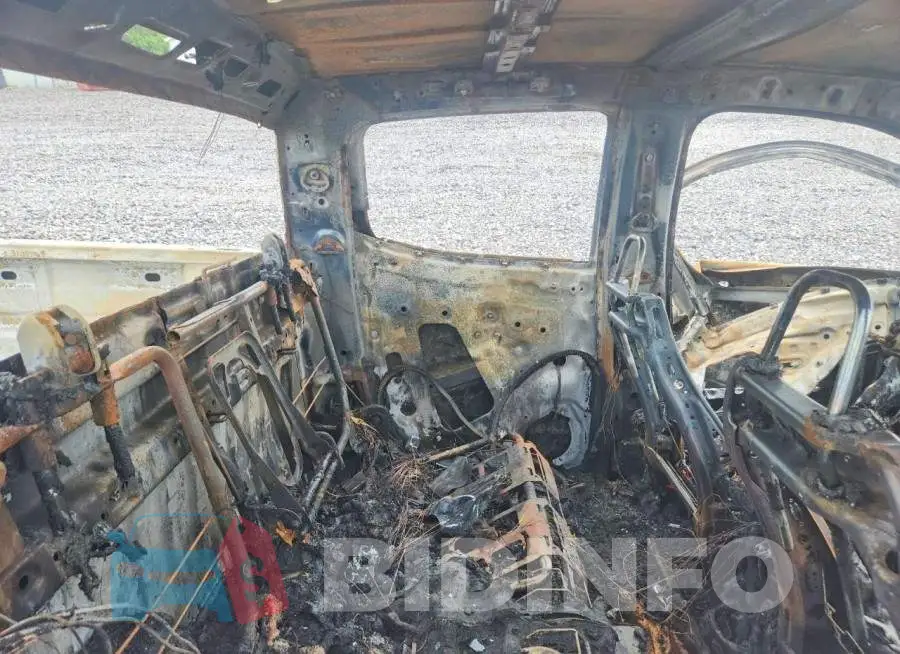 1GCGTCEN8K1301866 Photo# 10