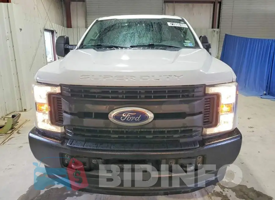 1FT7X2B60JEB66692 Photo# 5