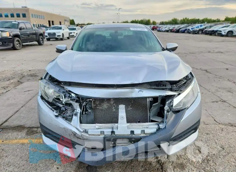 19XFC2F71HE010170 Photo# 5