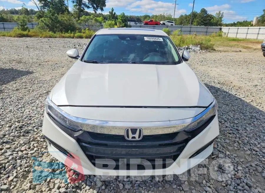 1HGCV1F53JA122548 Photo# 5
