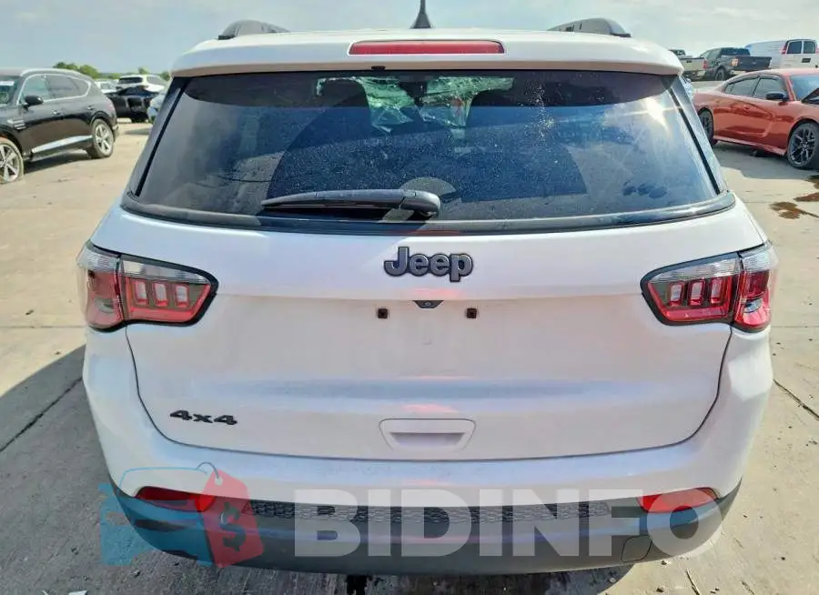 3C4NJDBN6TT209592 Photo# 6