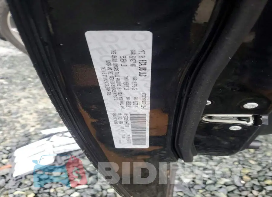 2C3CDXFG8HH511501 Photo# 12