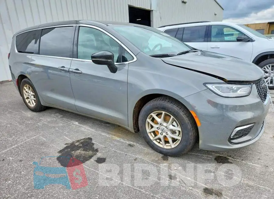 2C4RC1BG7SR542560 Photo# 4
