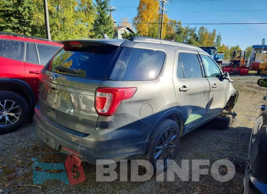 1FM5K8D80KGA61188 Photo# 3