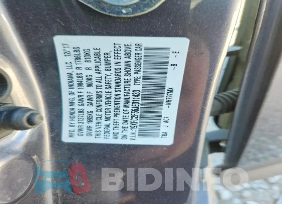 19XFC2F56JE011433 Photo# 13