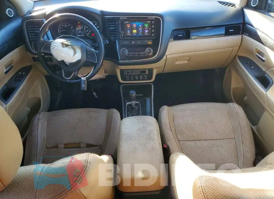 JA4AD3A37JZ021650 Photo# 8