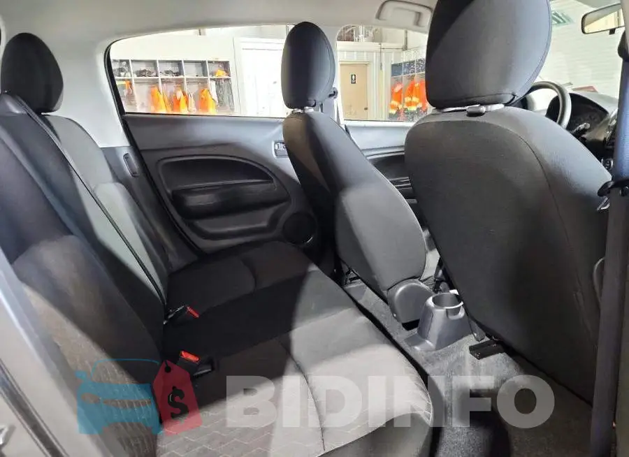 ML32AUHJ8RH011596 Photo# 10