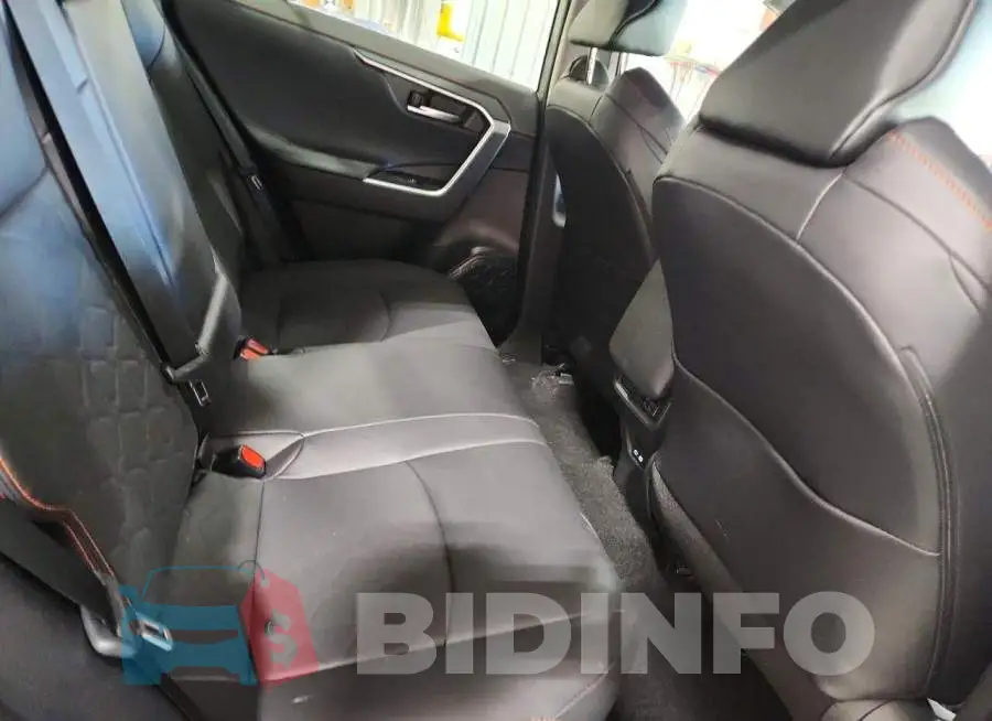 2T3J1RFV2PW400415 Photo# 11