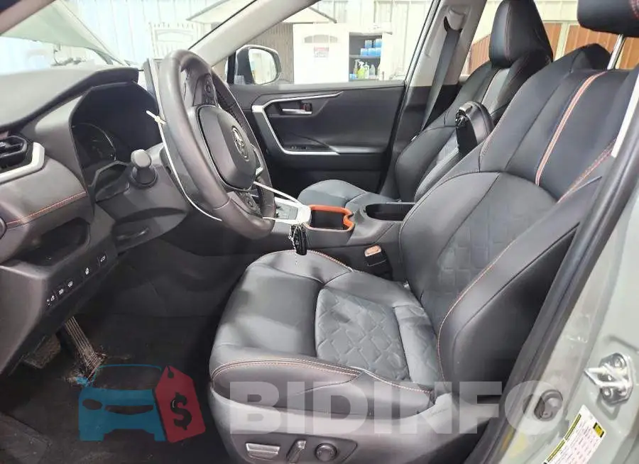 2T3J1RFV2PW400415 Photo# 7