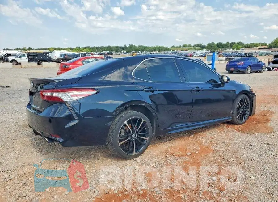 4T1B61HK0KU769852 Photo# 3