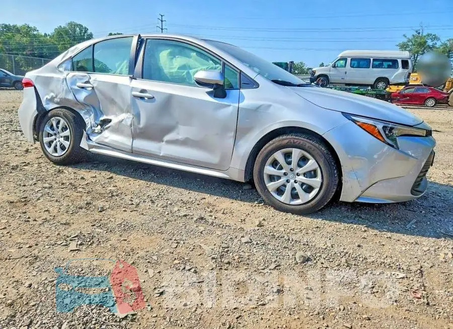 JTDBCMFE5T3143779 Photo# 4
