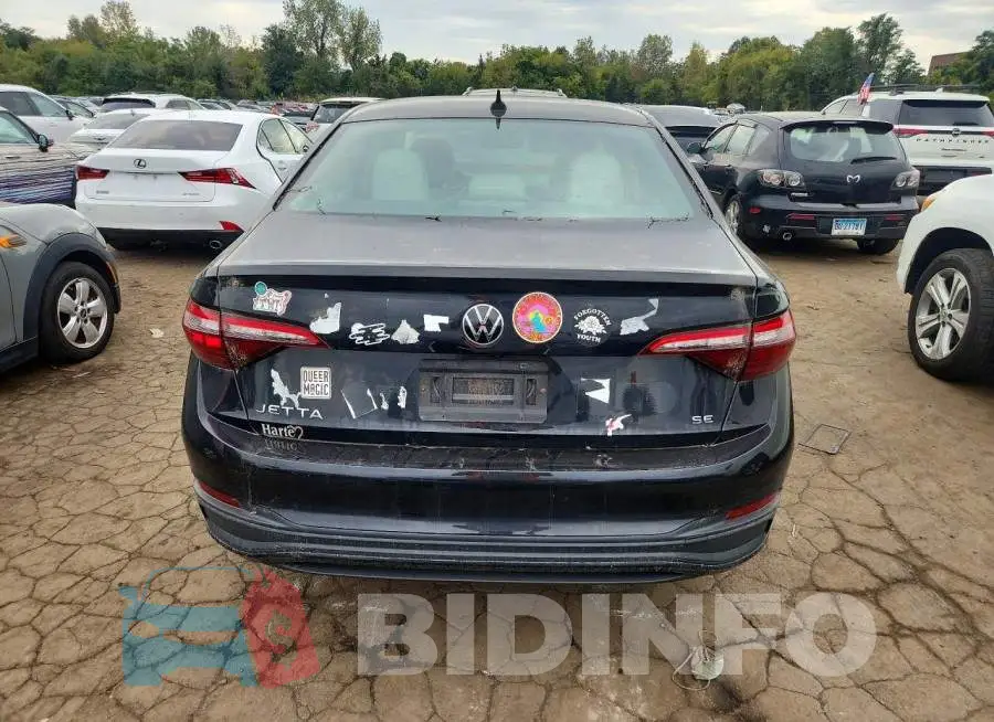 3VW7M7BU6NM019956 Photo# 6
