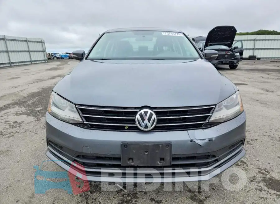 3VWB67AJ4HM343410 Photo# 5