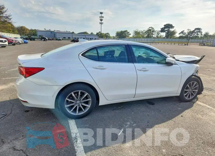 19UUB1F36LA017596 Photo# 3