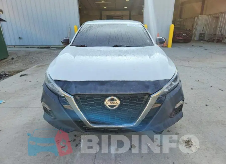 1N4BL4CV1KC162743 Photo# 5