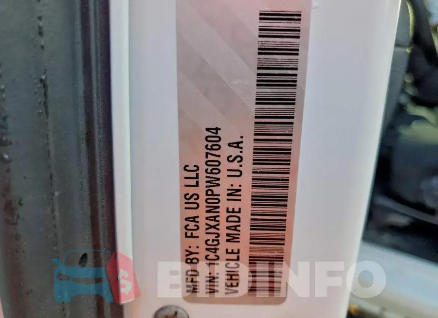 1C4GJXAN0PW607604 Photo# 12
