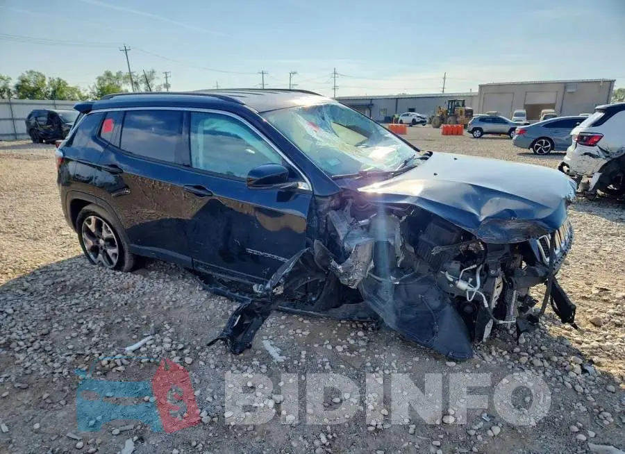 3C4NJDCB2LT164302 Photo# 4