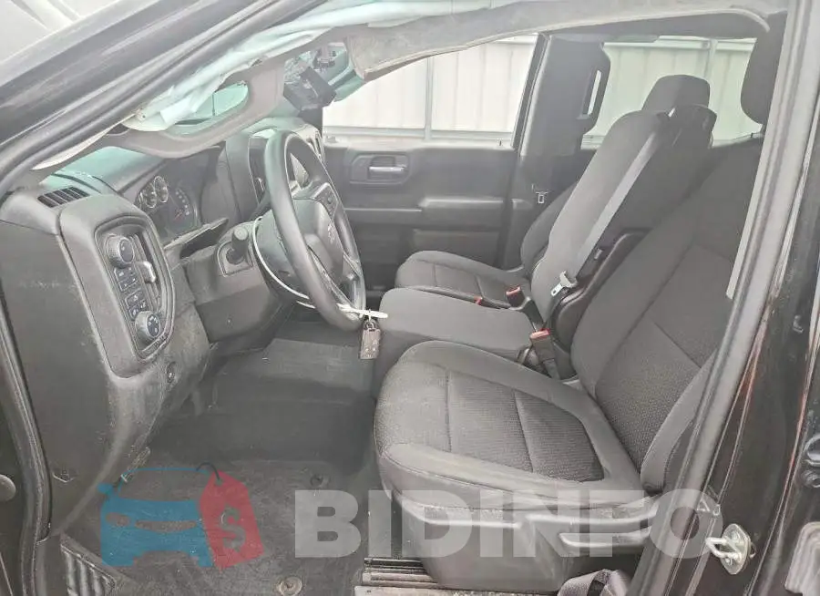 1GCPYCEF7MZ290437 Photo# 7