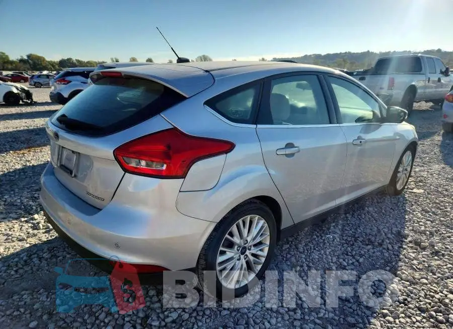 1FADP3N28HL287595 Photo# 3