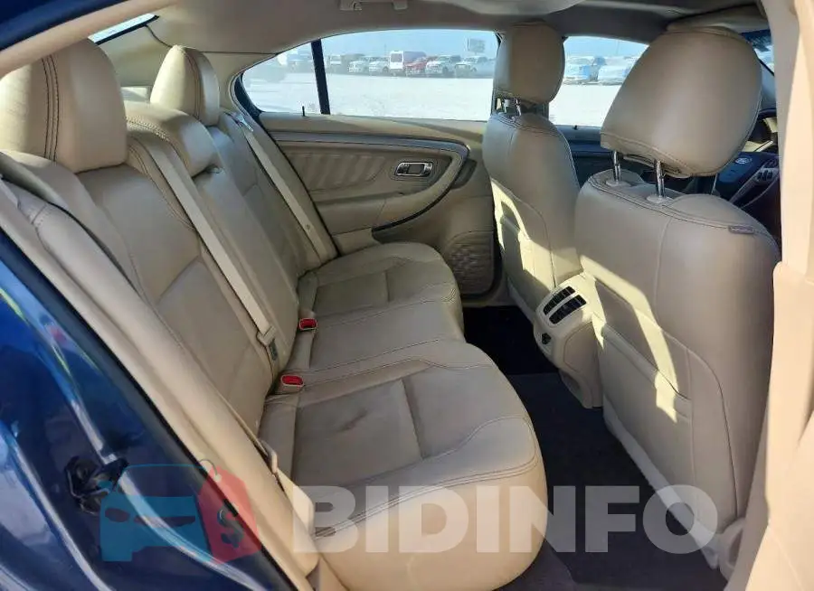 1FAHP2E8XJG101067 Photo# 10