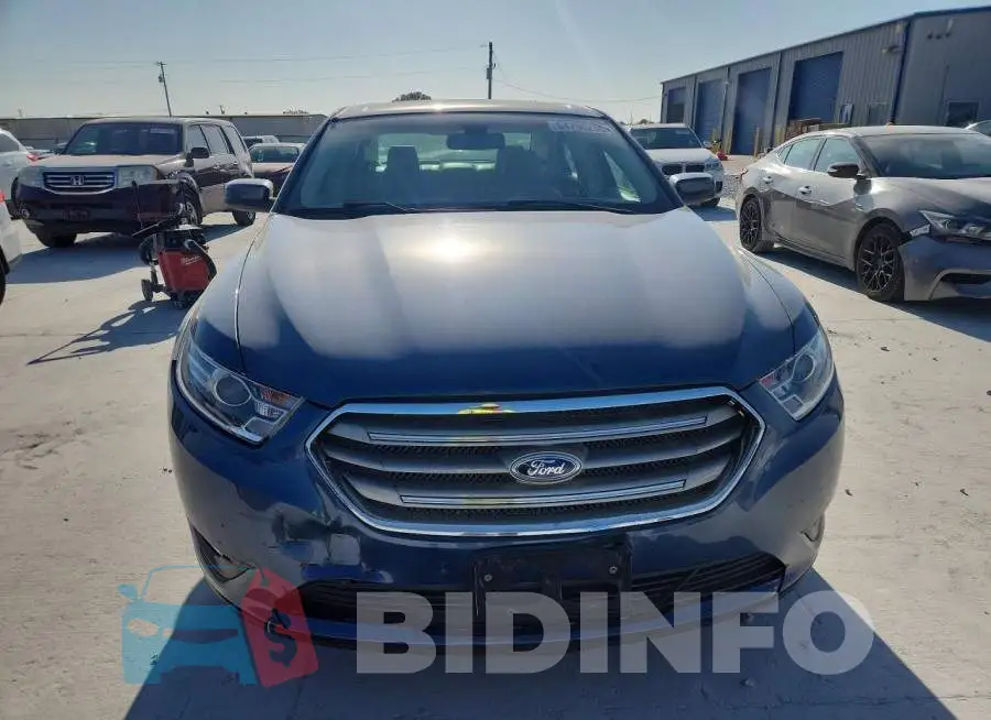 1FAHP2E8XJG101067 Photo# 5