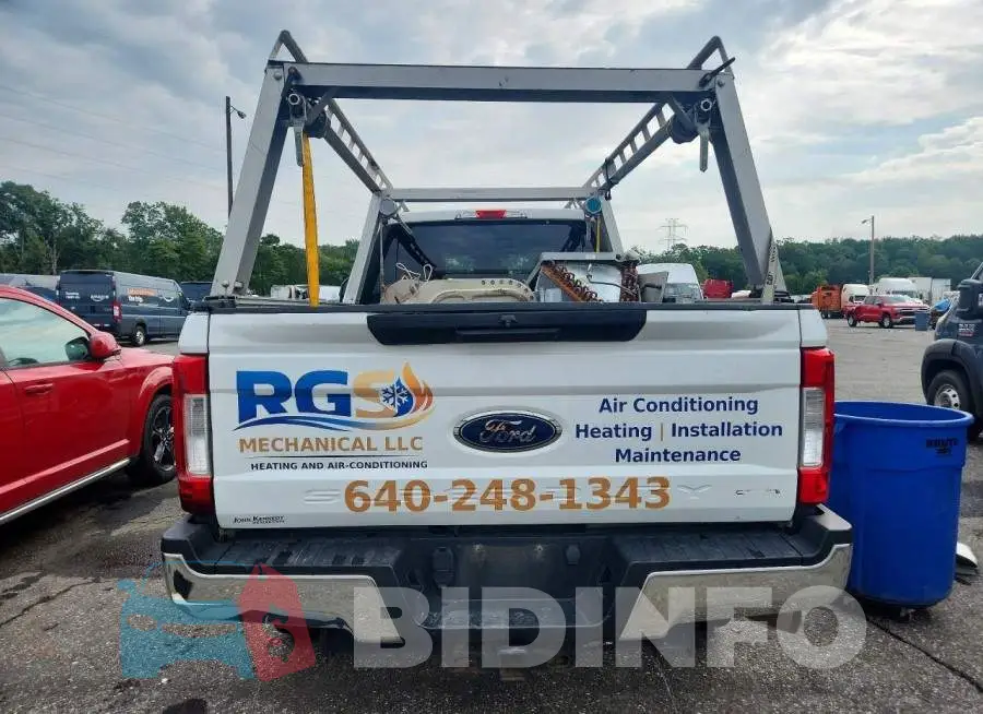 1FT7W2B63JEC08887 Photo# 6
