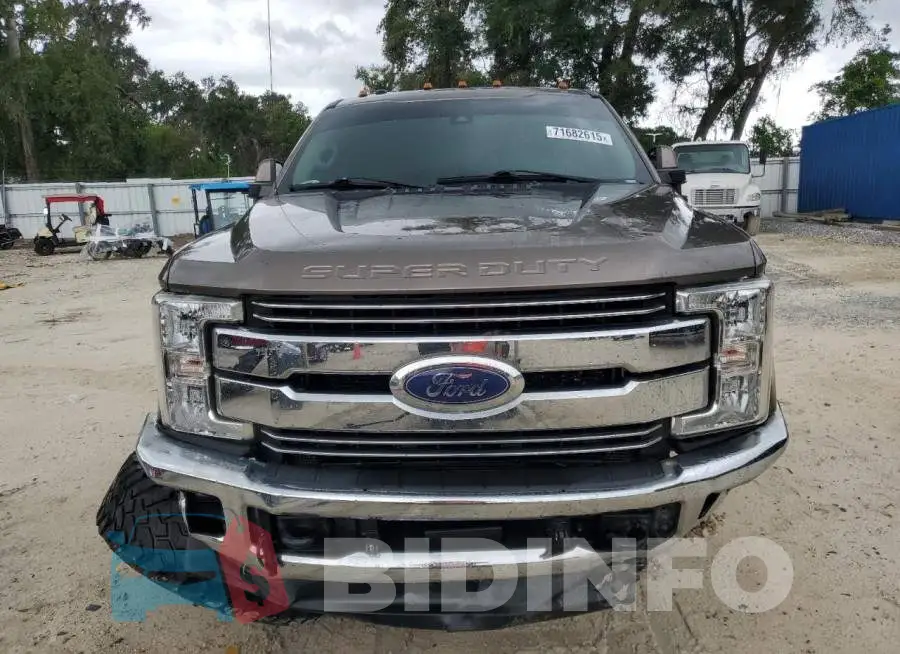 1FT7W2BT2JEB63477 Photo# 5