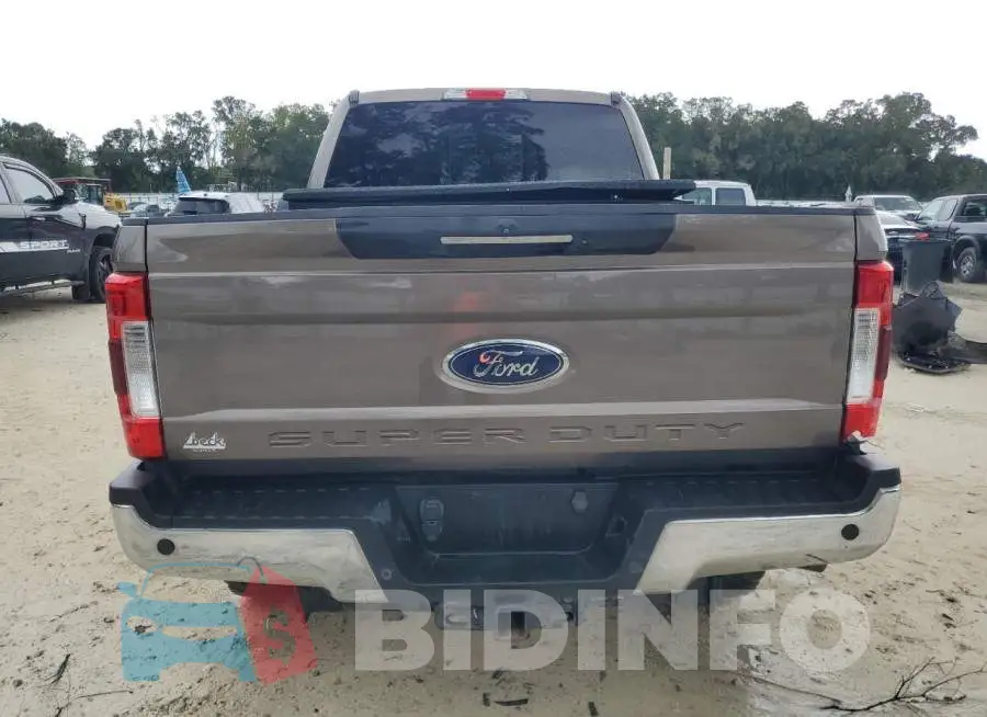 1FT7W2BT2JEB63477 Photo# 6