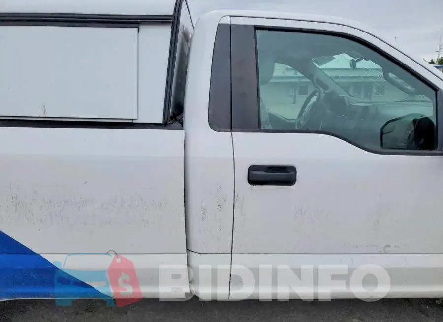 1FTNF1EG5JKF09216 Photo# 10