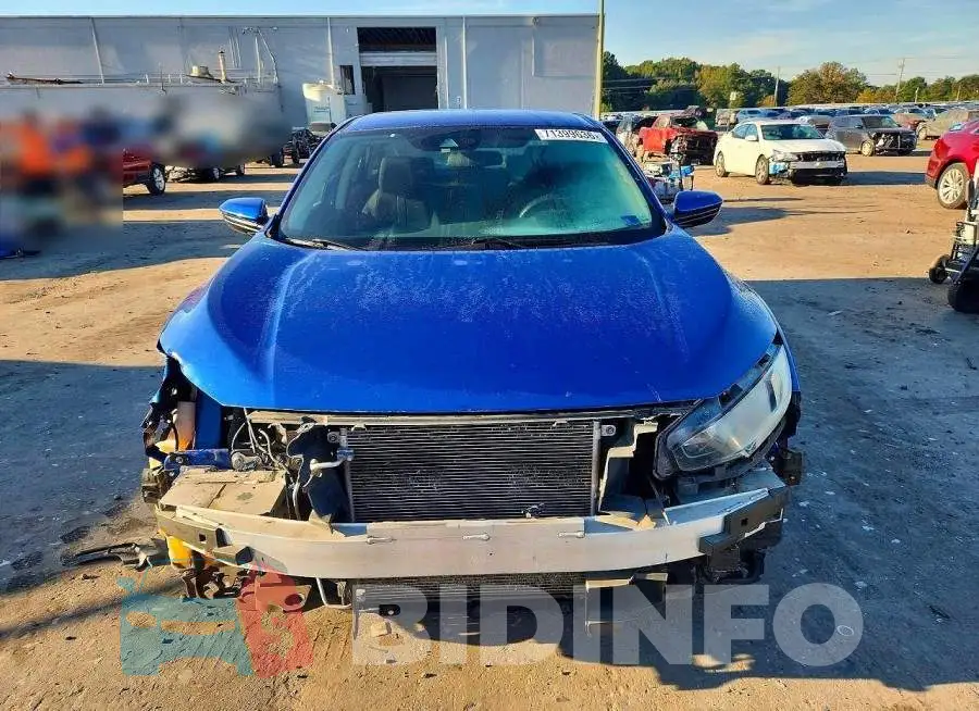 19XFC2F62KE040048 Photo# 5