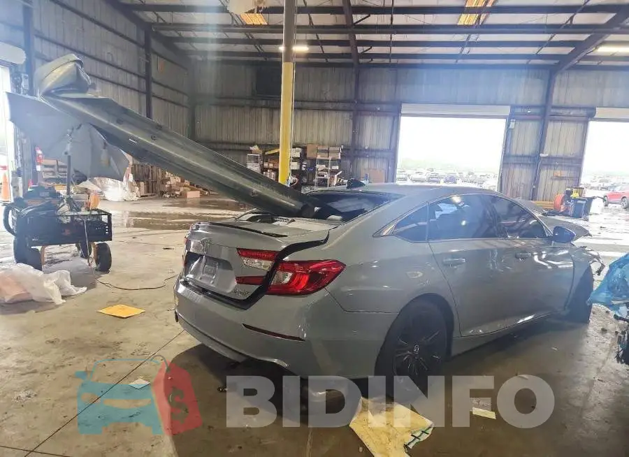 1HGCV1F48MA114215 Photo# 3