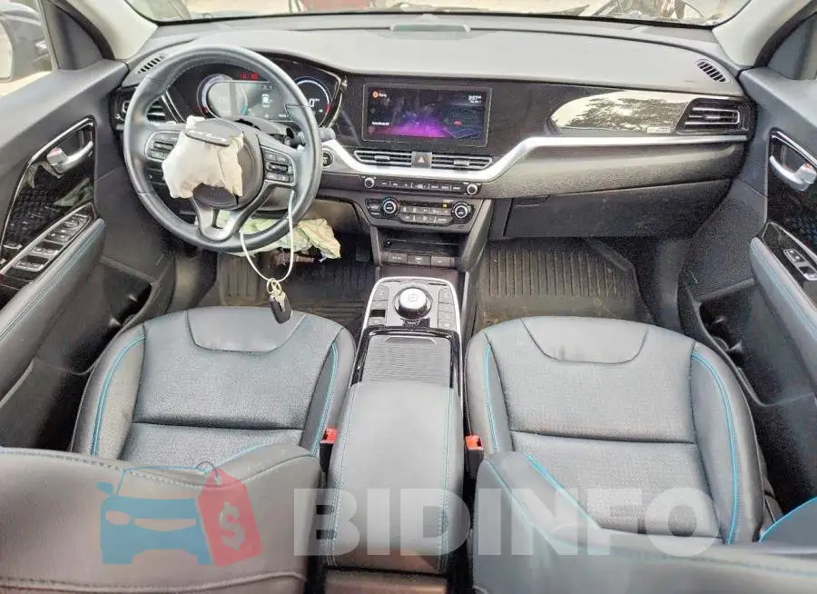 KNDCE3LG5N5118841 Photo# 8
