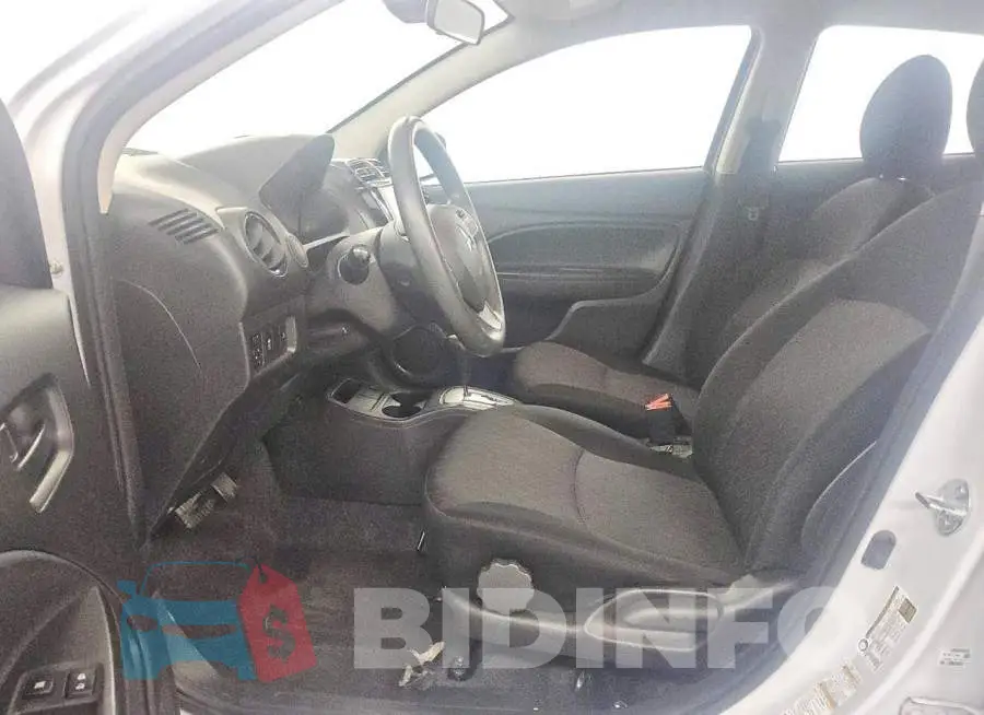 ML32AUHJ7MH003823 Photo# 7