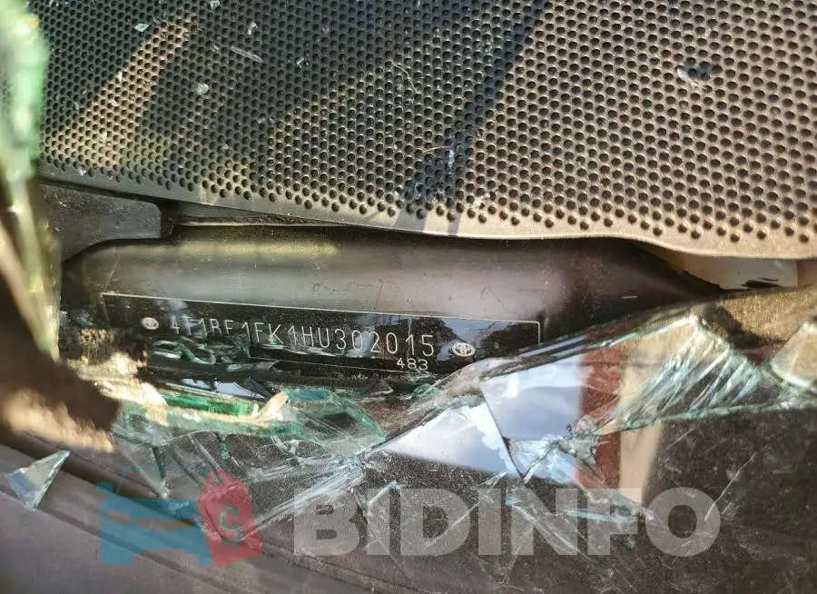 4T1BF1FK1HU302015 Photo# 12