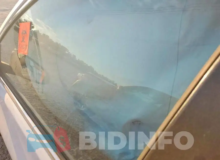 4T1BF1FK1HU302015 Photo# 8