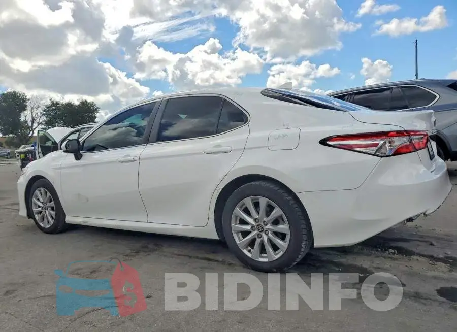 4T1C11AKXLU385737 Photo# 2